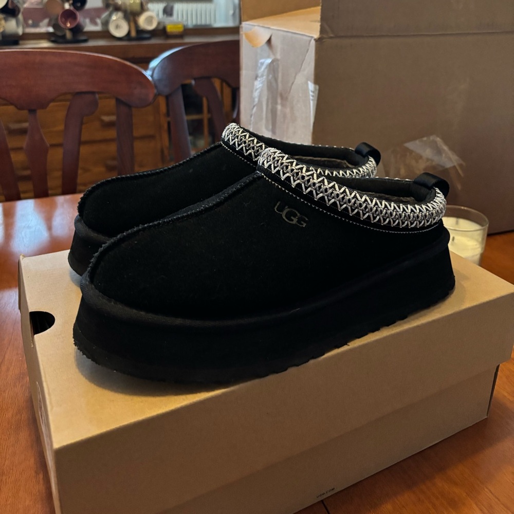 UGG Tazz Women’s Slippers with original box